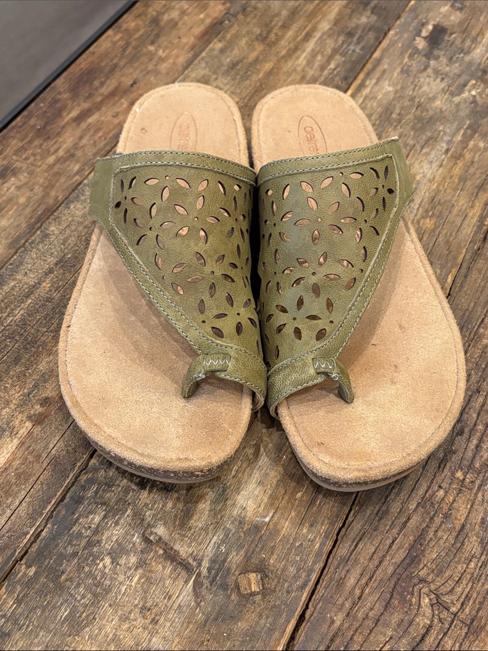 Aetrex Olive Green Laser-Cut Toe-Post Sandals